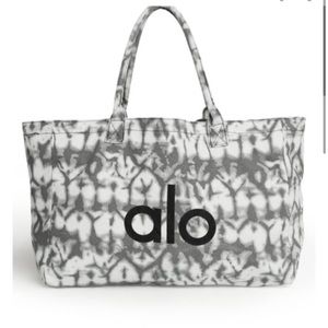 Alo Yoga Shopper Tote